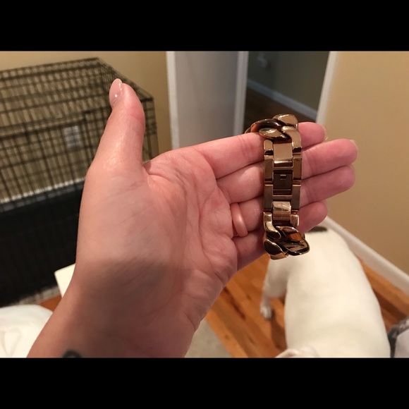 Michael Kors watch - Picture 2 of 2